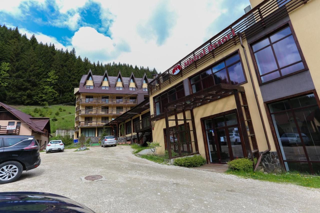 Mistral Resort Moeciu De Sus Dış mekan fotoğraf